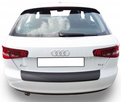 Lastskydd i ABS-plast till Audi A3 Sportback från 2012-2020